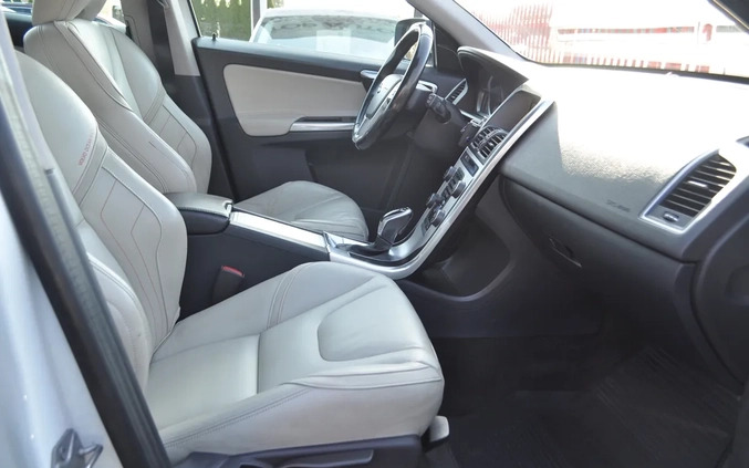 Volvo XC 60 cena 81888 przebieg: 190000, rok produkcji 2015 z Poddębice małe 79